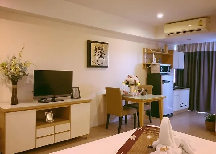 Sky Place Srinakarin Apartahotel 3*