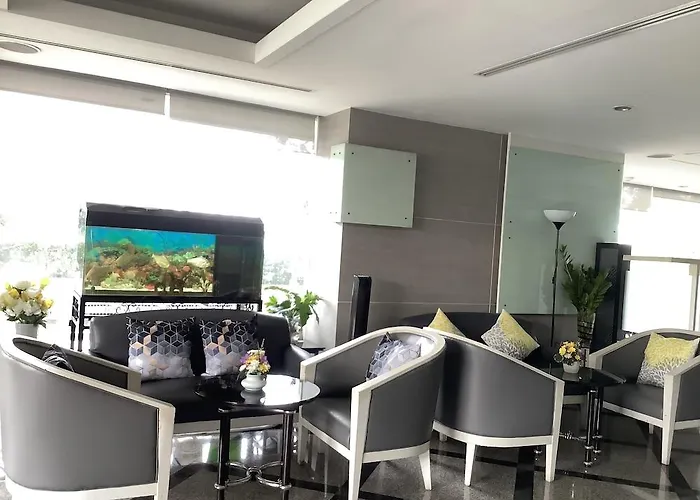 Sky Place Srinakarin 3*