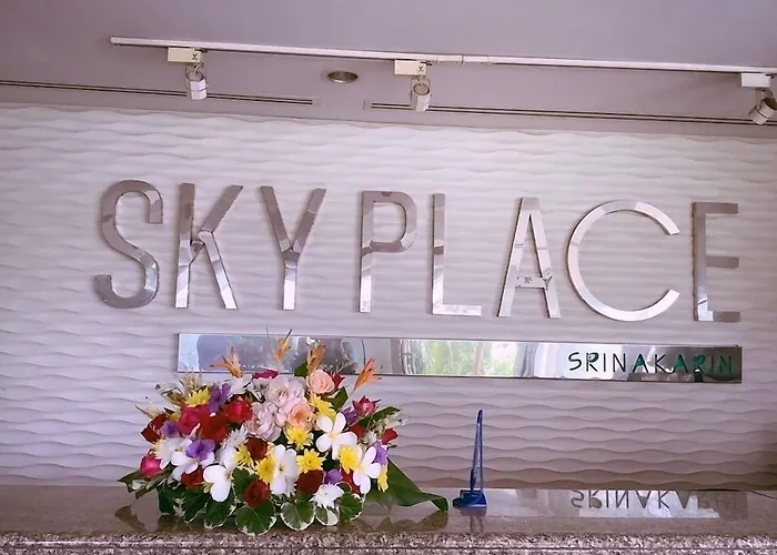 Sky Place Srinakarin Apartahotel