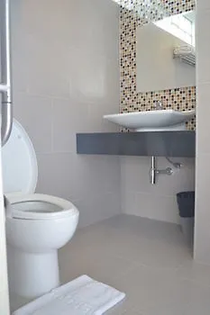 Sky Place Srinakarin 3*